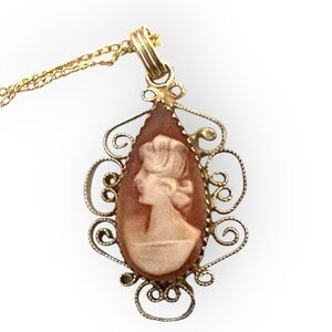 Catamore Cameo Gold Filled Vintage Pendant Necklace